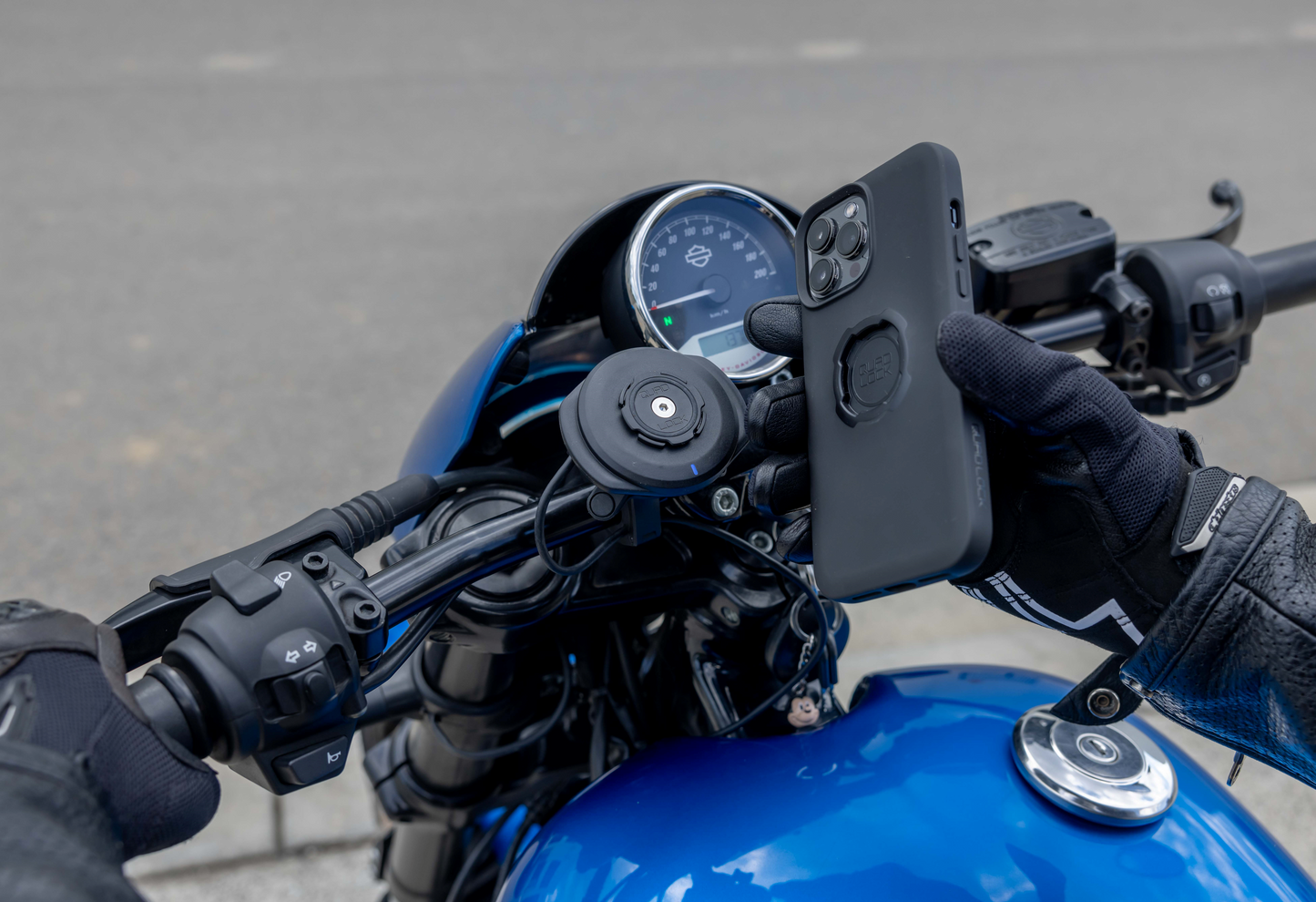 Quad Lock® Motorcycle Handlebar Mount